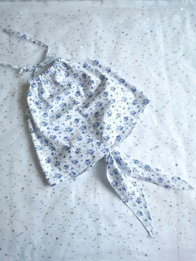 Blue Ancient Chinese Underwear Dudou with Floral Patterns and Wide Belts