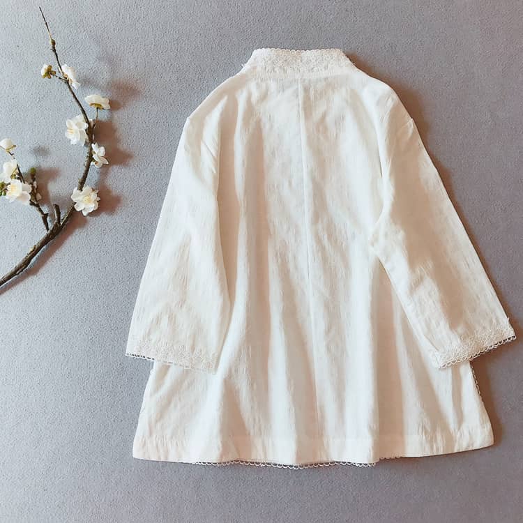 Qipao Blouse with Flower Embroidery
