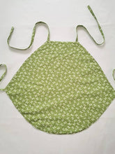 Load image into Gallery viewer, Green Ancient Chinese Underwear Dudou with Bow Icons and Straight Neckline
