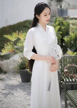 Load image into Gallery viewer, A woman with a white hanfu dress
