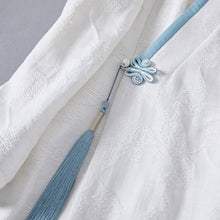 Load image into Gallery viewer, Chinese knots button and pendant of a hanfu dress
