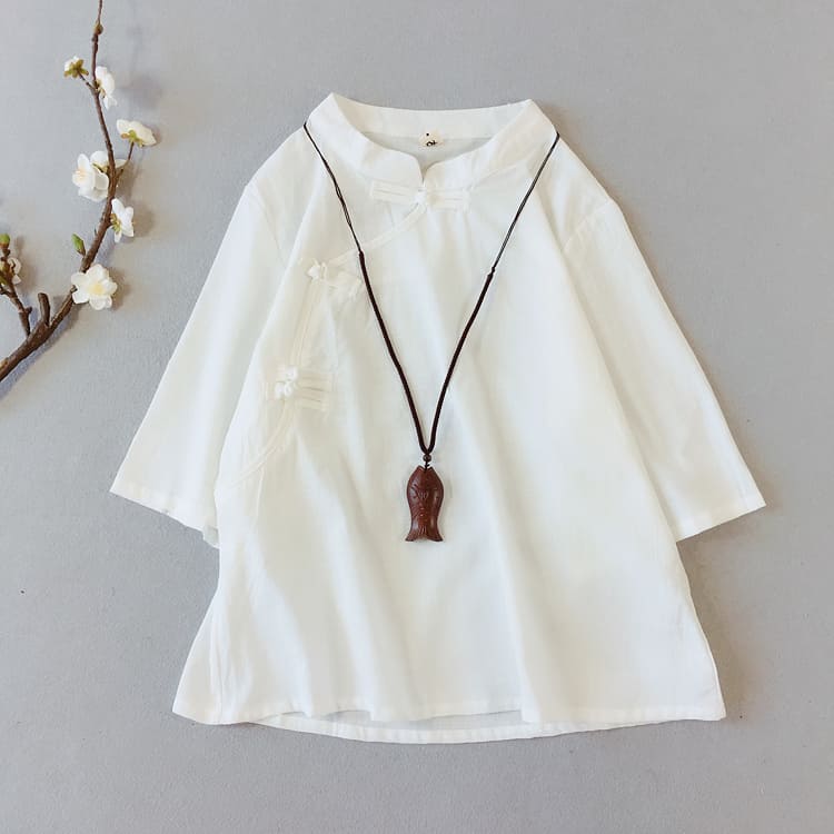 White qipao blouse with short sleeves