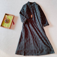 Load image into Gallery viewer, Indigo blue velvet padded qipao/cheongsam dress
