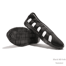 Load image into Gallery viewer, wudang taoist shoes with black md soles wearing in summer
