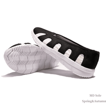 Load image into Gallery viewer, wudang taoist shoes with white md soles wearing in spring and autumn
